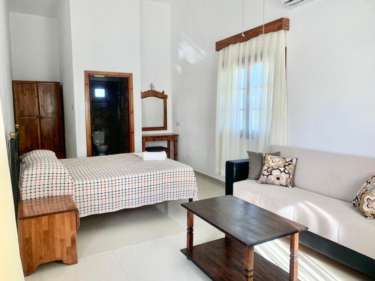 Villa Lembos Hotel Karpaz Rizokarpaso Eksteriør billede
